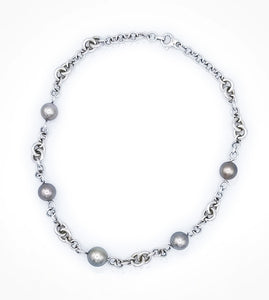 [NE-006223] 18kt white gold round open links & 5 Tahitian pearl 11-13mm necklace