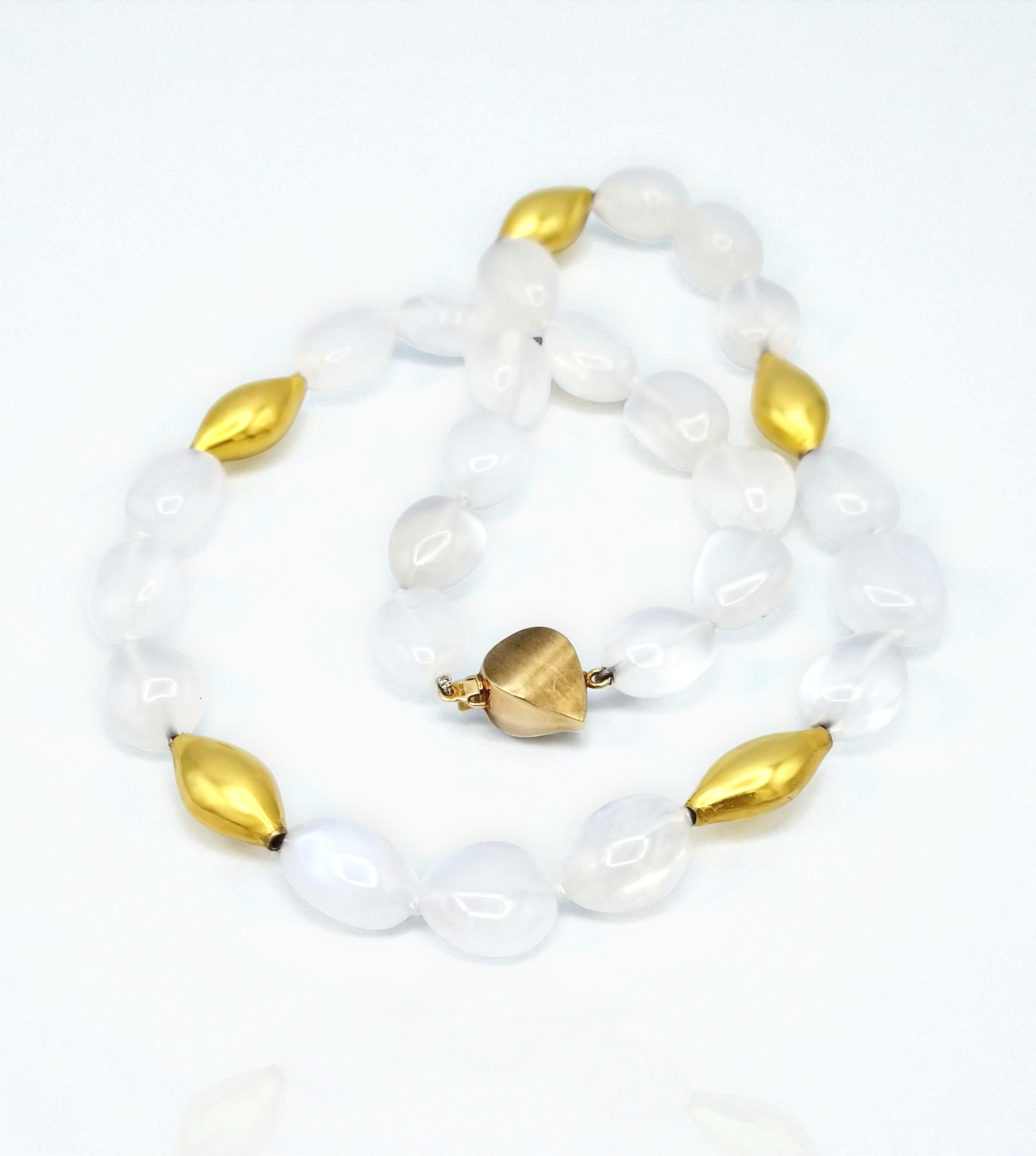 [NE08195] 18K 5 beads, 14KY clasp & 24 moonstone beads
