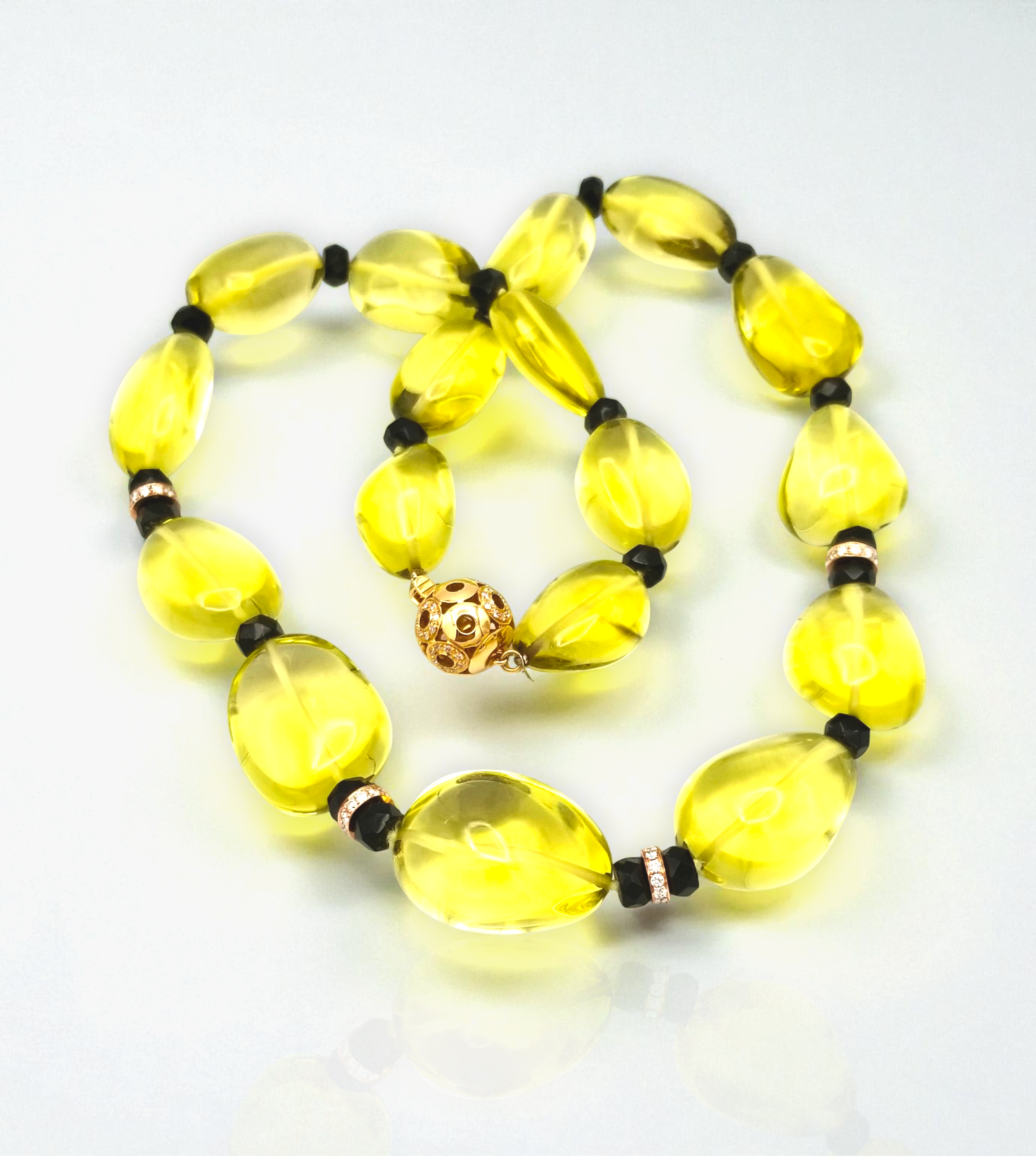 [NE08246] 18KP jet and 17 lemon quartz beads