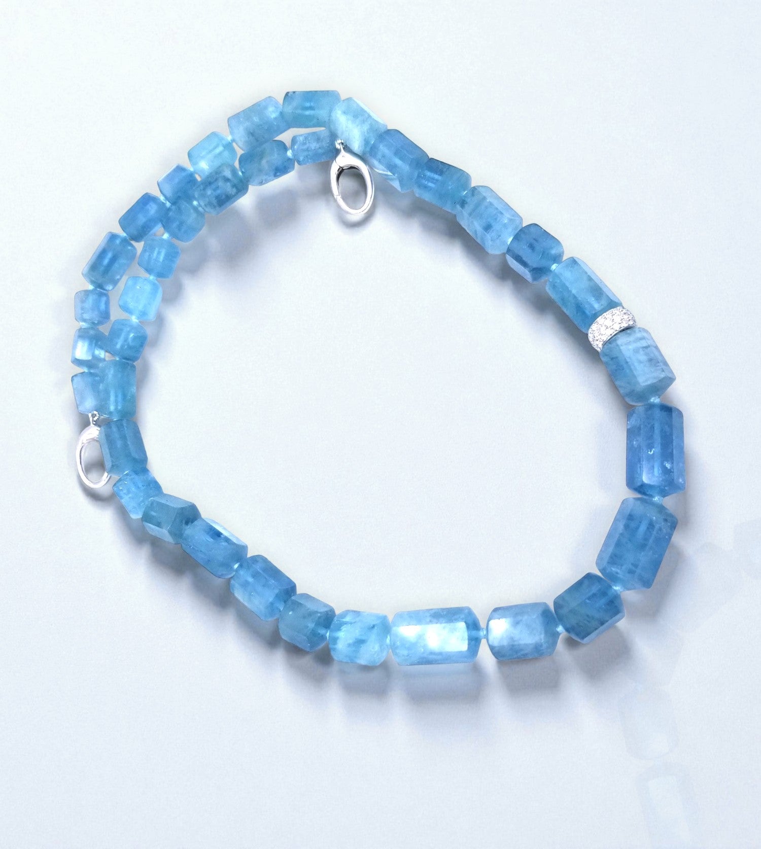 [NE08316] 14-18KW Hexagonal aquamarine beads, diamond pave rondel