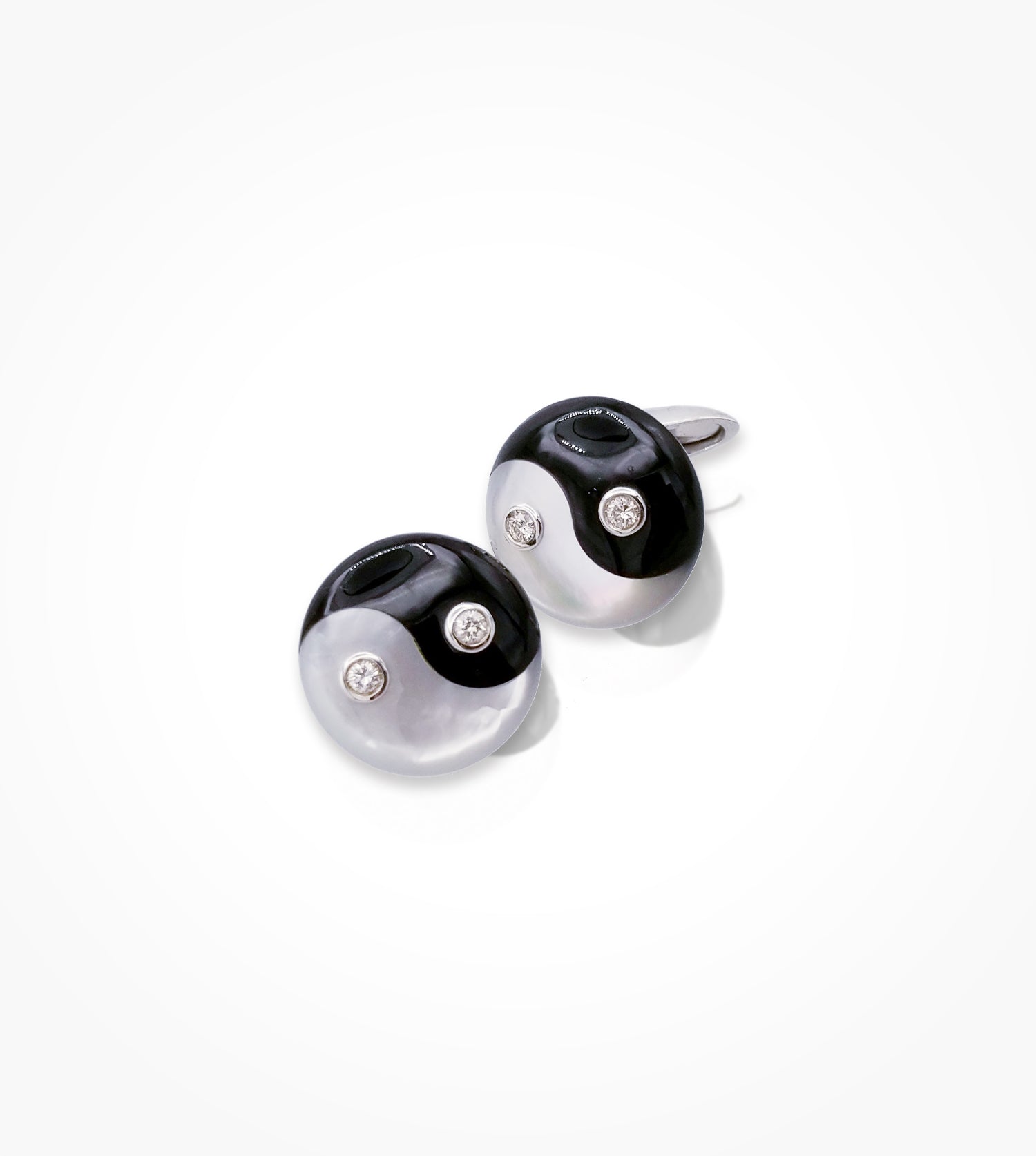 IS-007863-18kt white gold, diamond and mother-of-pearl Cufflinks