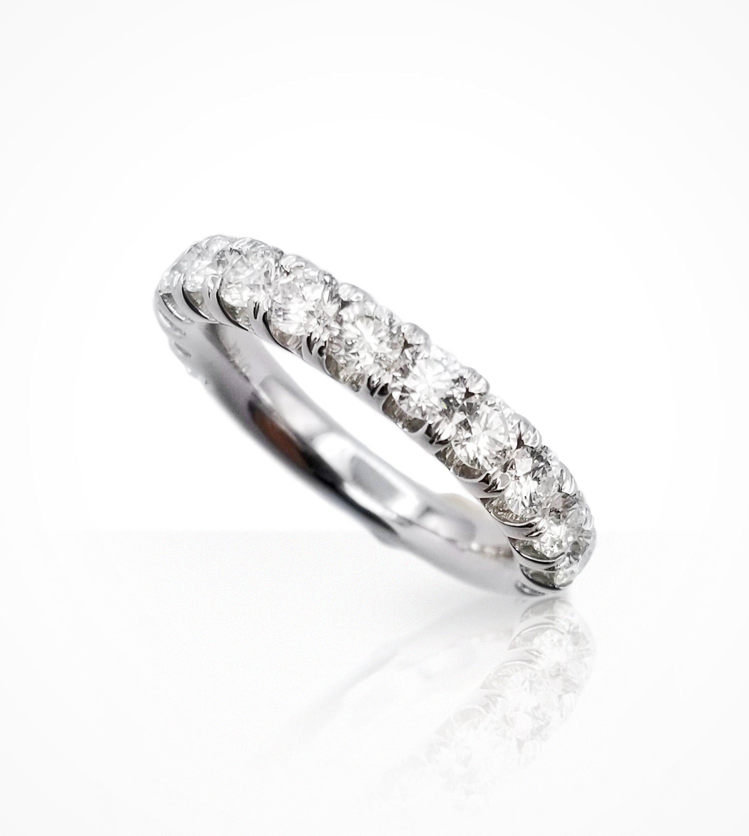 RG00180 18K white gold shared claw diamond band, 14 diamonds=1.84cts, size 6.5