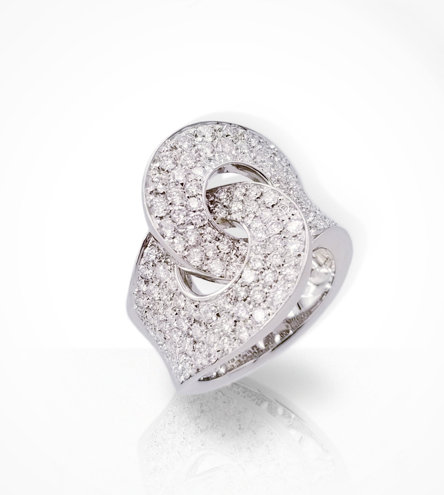 RL-005540 18K white gold interlocking pave diamond ring ready-to-wear jewellery at Secrett.ca in Toronto Downtown Yorkville