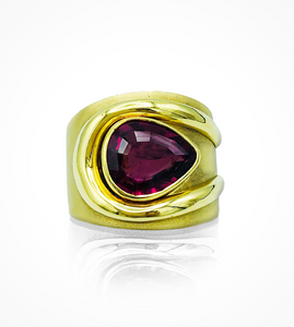 RD-Z00150 18kt yellow gold and pear shape tourmaline Ring
